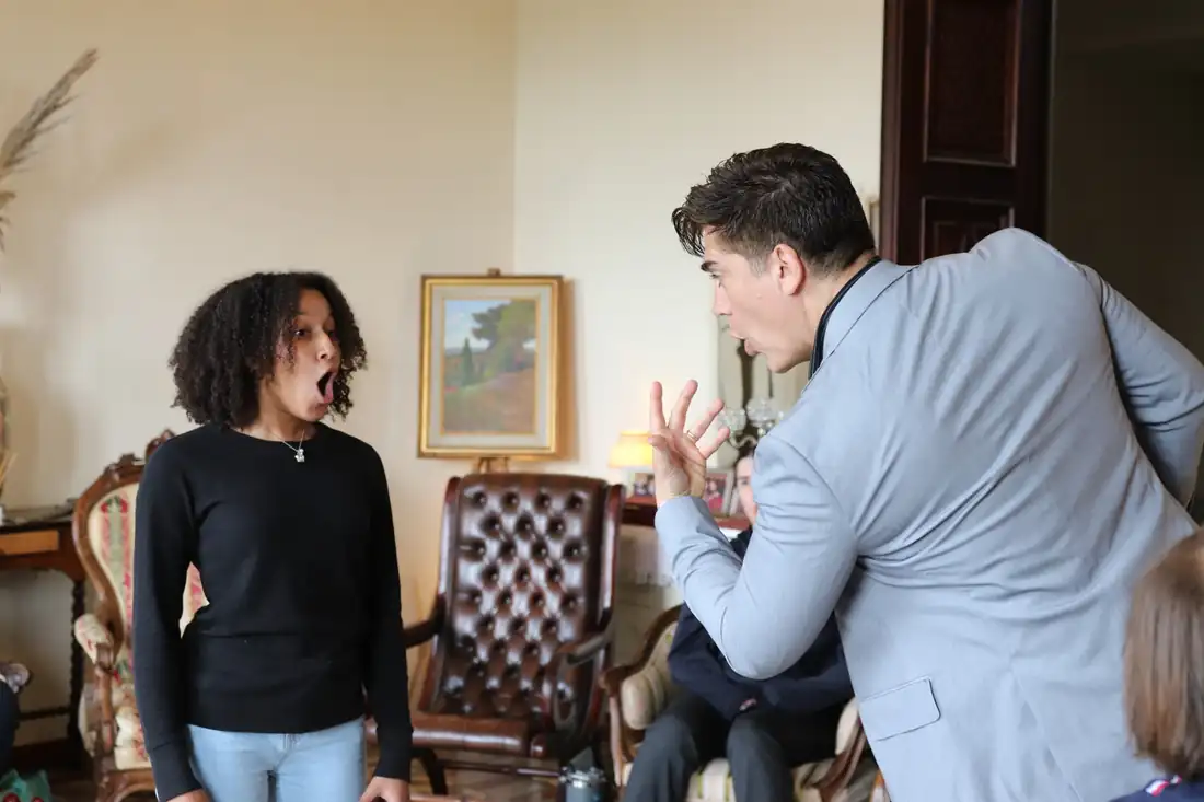 Giancarlo Monsalve teaching a student at The Old School of Singing®